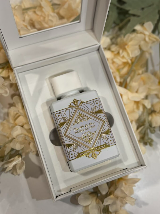 ('228258ea-30bc-4c90-8fb4-cabc5ffd8e8e-badee al oud 1 .png',)